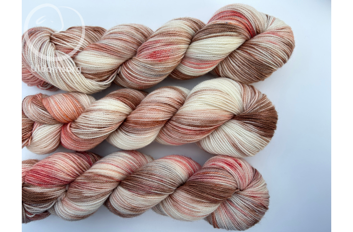 Sokkegarn/Peach on her lips