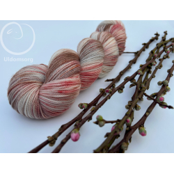 Sokkegarn/Peach on her lips