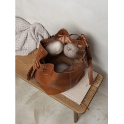 Project 20/Bucket bag i walnut/gold