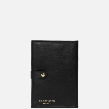 Project 7/Pindeetui i black/gold