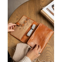 Project 7/Pindeetui i burned tan/gold